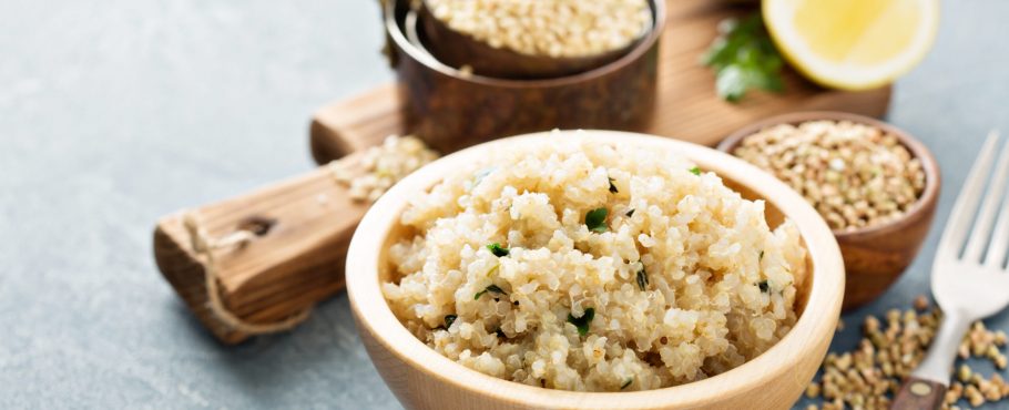Lemon,Herbed,Cooked,Quinoa,In,A,Bowl